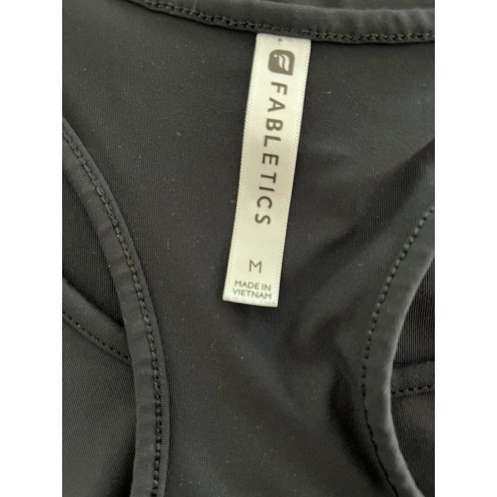Fabletics Womens Top M Black Racerback Tank Mesh Inset Sleeveless New Activewear - Picture 7 of 7